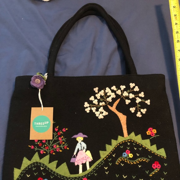 EUC embroidered tote - Picture 2 of 6